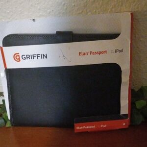 new Elan Passport iPad Case - Black